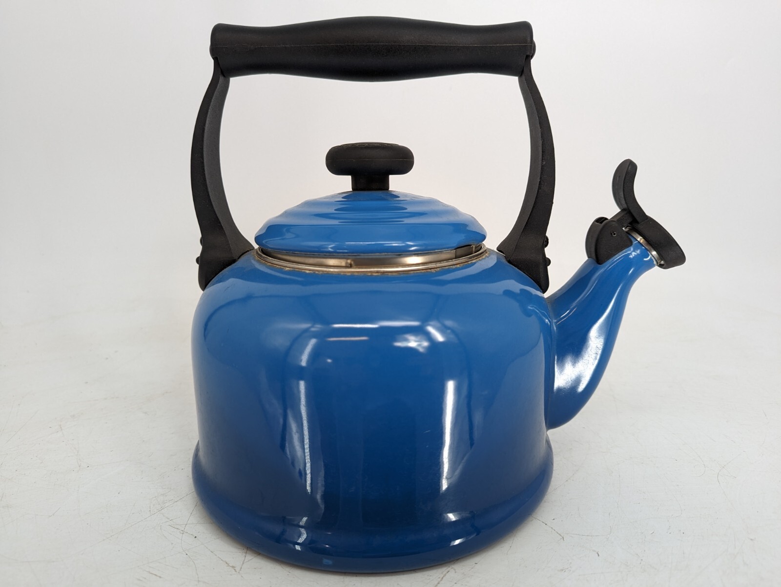 Le Creuset Kone Stove Top Kettle 2.1L Blue (Worn Condition) eBay