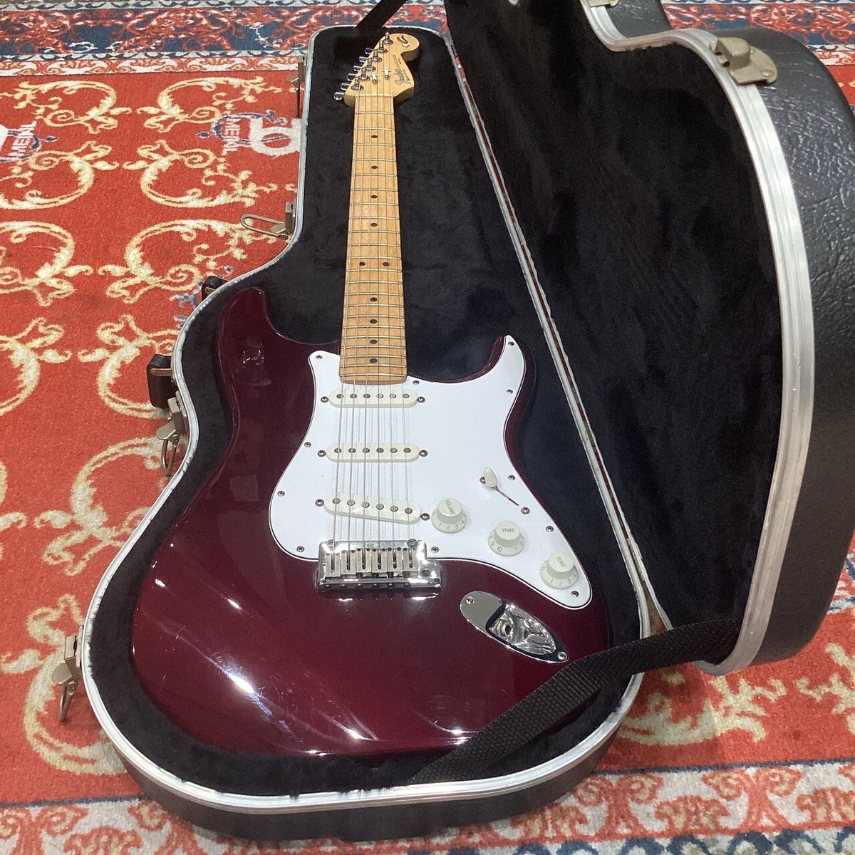 Fender 40th Anniversary Stratocaster Red USA 1994 Solid Body