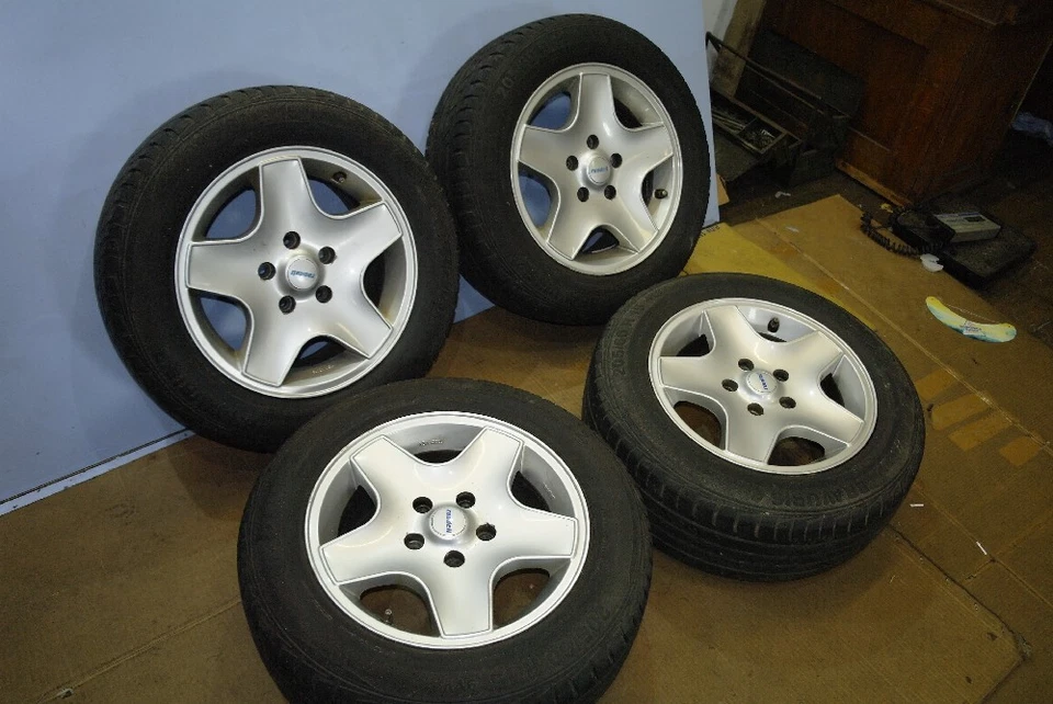 Sommerräder Alufelge Rondell AUdi A4 8D 7x15 ET38 205/60 R1591V Barum - Bild 3 von 4