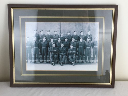 VINTAGE PHOTO 'ARMY SQUADRON' circa 1940's-50's FRAMED 13.5" x 10.5" - Picture 12 of 12