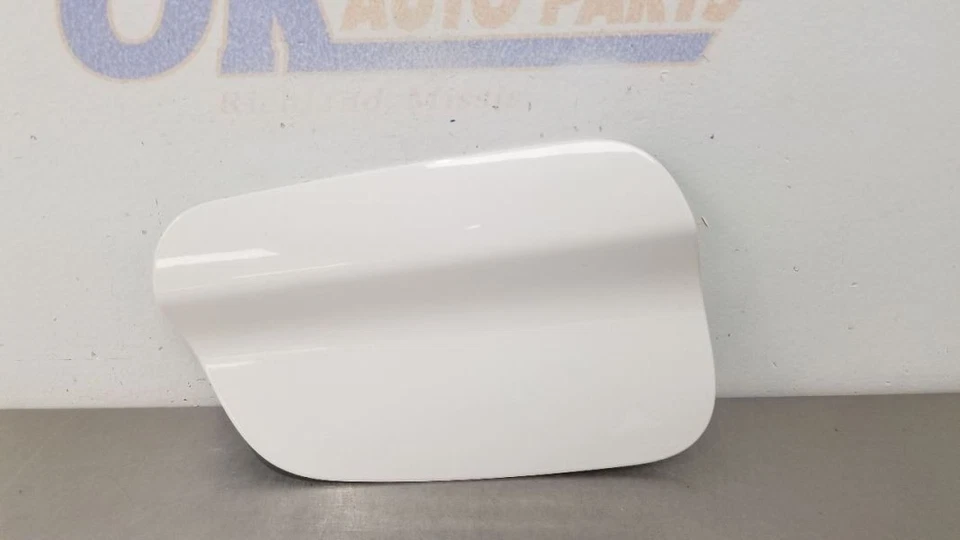 16 宝马 M6 F12 可转换燃料填料门盖白色 — 第 2/4 张图片