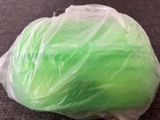 Tupperware Dose für 2 Eier mit integrierten Salzstreuer Ei to Go Farbe Grün