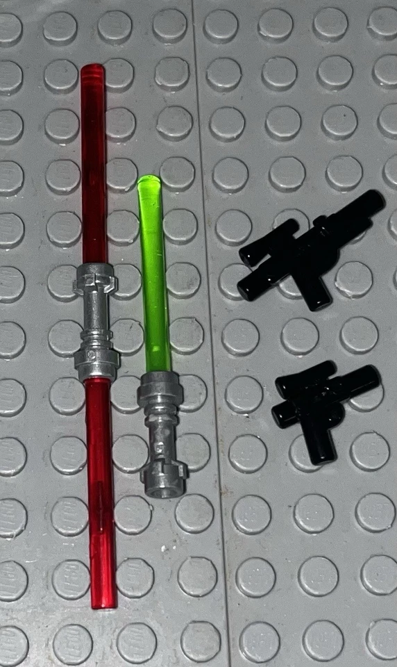 Lego 7961 Star Wars Darth Maul's Sith Infiltrator Set Minifigures - Image 2 of 4