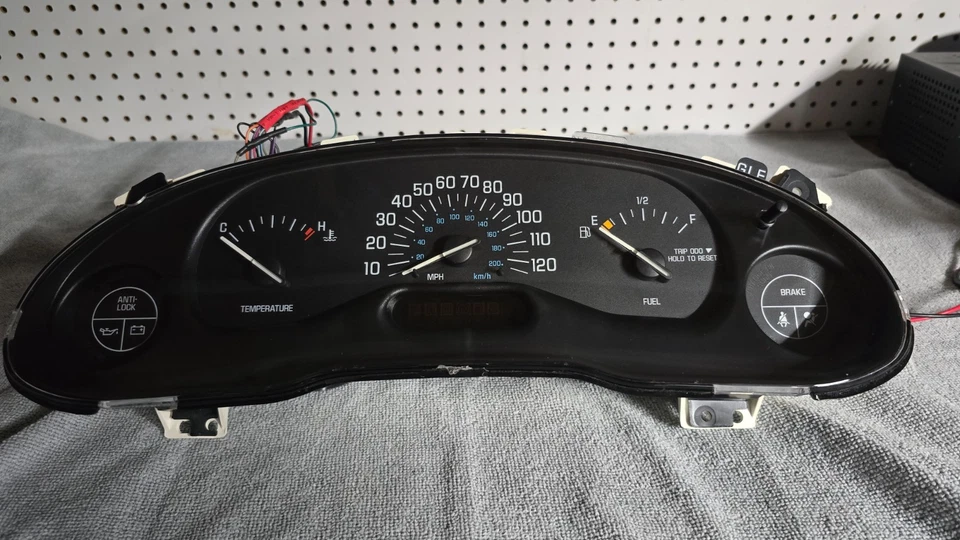 Buick Century Gauge Cluster 1999-2005 Foto 2 de 4