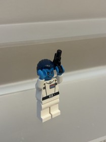 LEGO Star Wars Grand Admiral Thrawn Minifigure Red & Blue Officers Insignia 2015