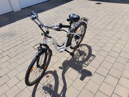 ombar Trekking E-Fahrrad unisex tiefer Einstieg 26" Schnellstarttaste Garantie