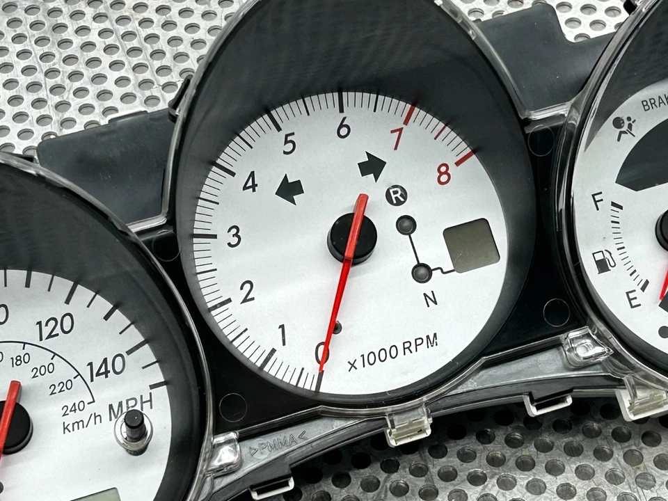 2000–2005 Toyota MR2 Spyder Instrument Gauge Cluster Unit 93K Miles - Image 3 of 4