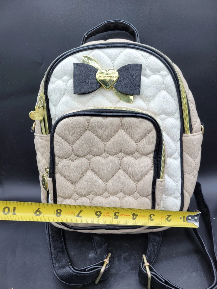 Betsey Johnson cream beige tan black quilted hearts mini backpack purse w/ bow - Image 3 of 4
