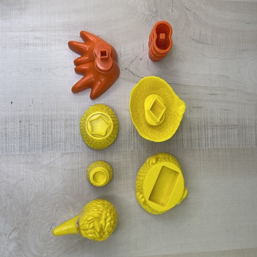 Vintage 1975 Big Bird Sesame Street 3D, 8 pc Shape Stacking Toy 10" H - Picture 4 of 4