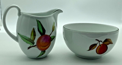 Vintage Royal Worcester Evesham Vale England Creamer & Sugar Bowl Set