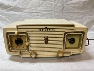 Vintage MCM   Owl Eye  cream color Zenith Model S-20558 Clock Radio Parts/repair