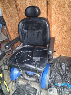 electric wheelchair