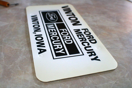 vintage vinton ford mercury vinton iowa plastic car dealer booster plate - Picture 5 of 5