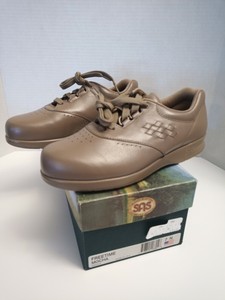 womens casual shoes narrow width