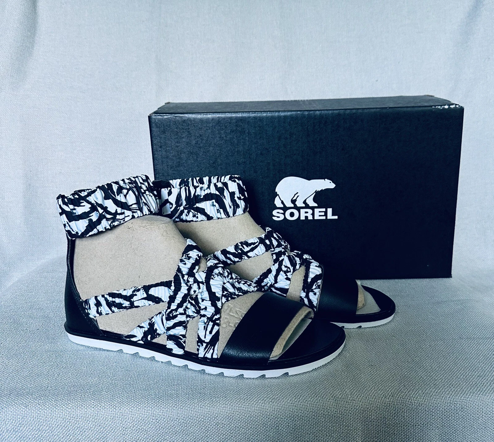 Sorel Ella II Ankle Strap Sandals Women's Size 8.5 - Black/White New Zipper Flat