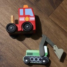 Lot Of 2 Melissa And Doug Wooden Toy Vehicles Construction Fire Truck *Read
