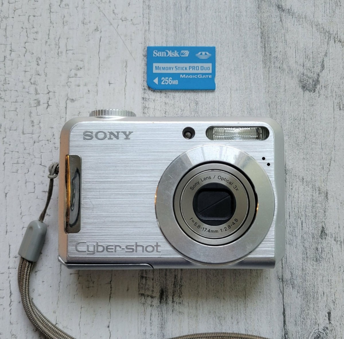 Sony Cybershot DSC-S700 7.2MP Silver Digital Camera W/ Memory Card
