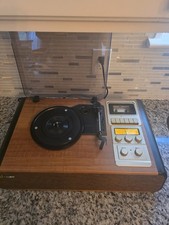 Jensen 3-Speed Stereo Turntable Cassette Player Recorder AM/FM Radio. JTA-385