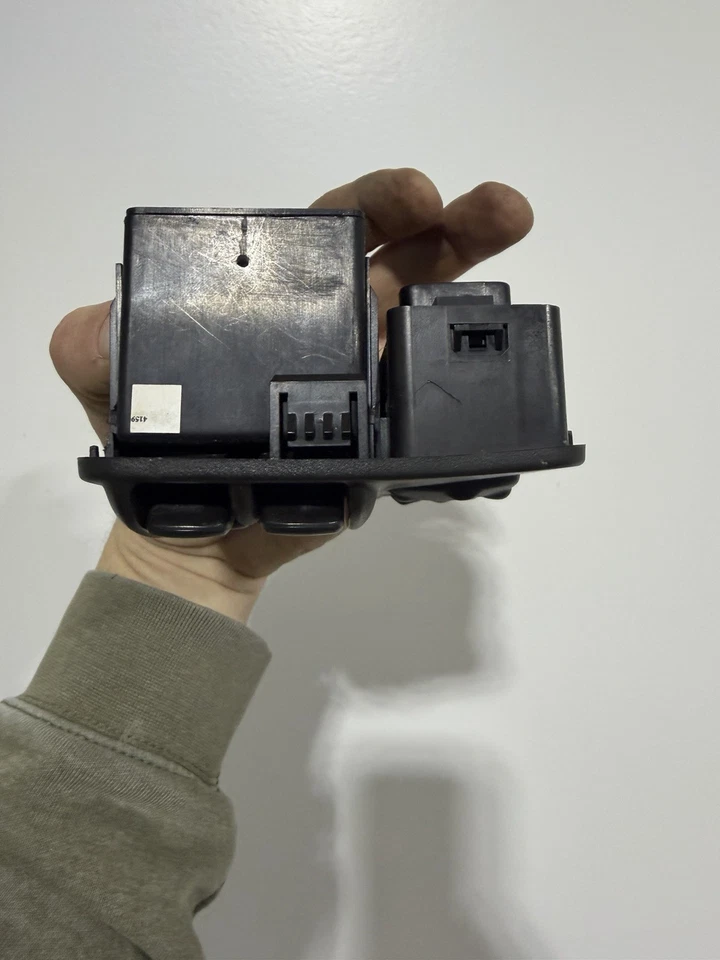 00 01 02 SATURN SL1 SL2 SW1 SW2 4D СЕДАН ГЛАВНЫЙ ВЫКЛЮЧАТЕЛЬ СТЕКЛОПОДЪЕМНИКА 21024030 - Изображение 3 из 4