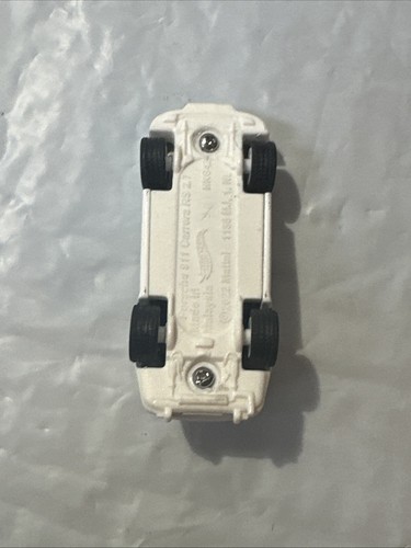 2023 Hot Wheels White Porsche 911 Carrera RS 2.7 With Rubber Tires Real RiderS - Picture 9 of 9