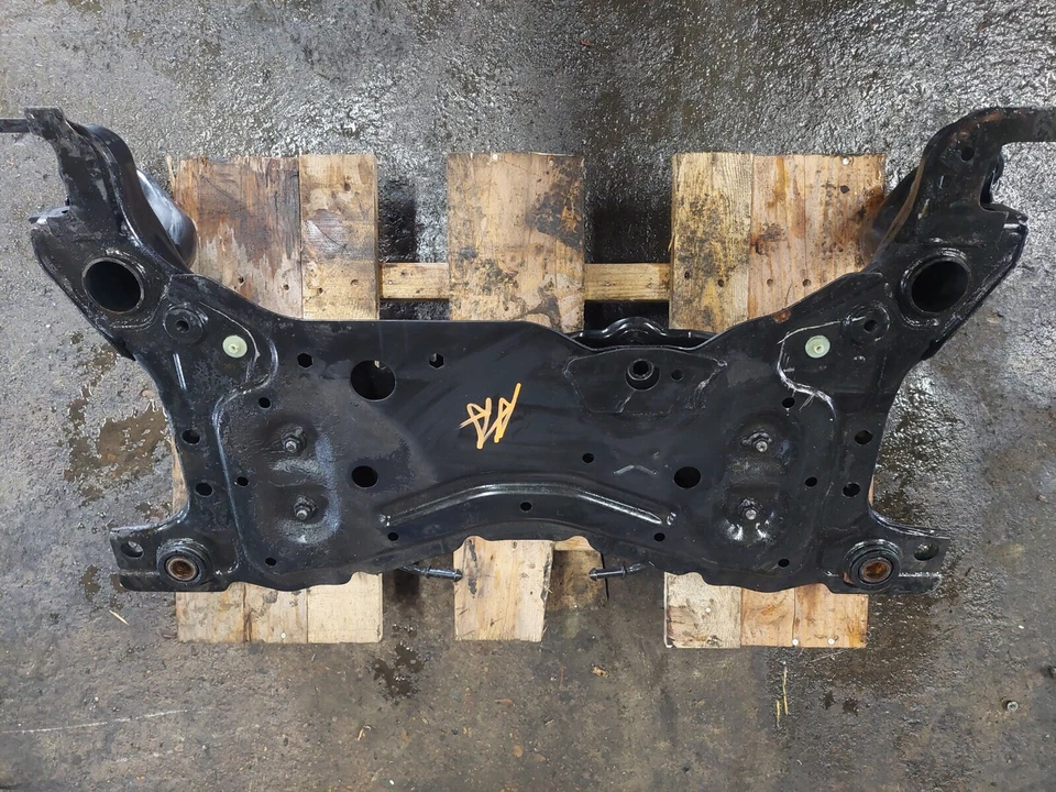 2000-2004 Volkswagen Golf Jetta front suspension crossmember subframe cradle - Изображение 2 из 2