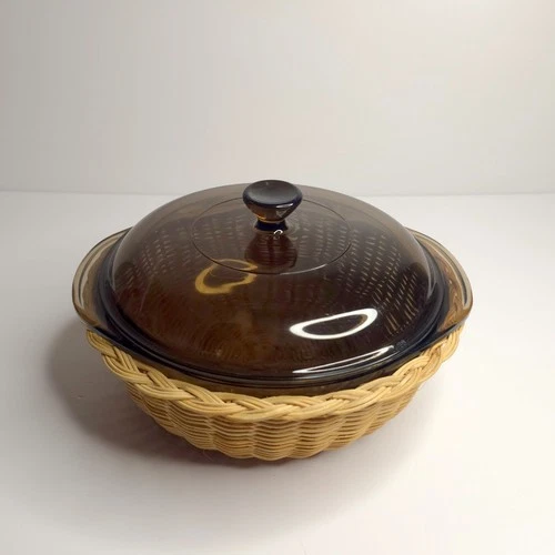 Vtg PYREX Amber Brown Glass Round 1.5 Casserole Baking Dish With Lid #023 Basket