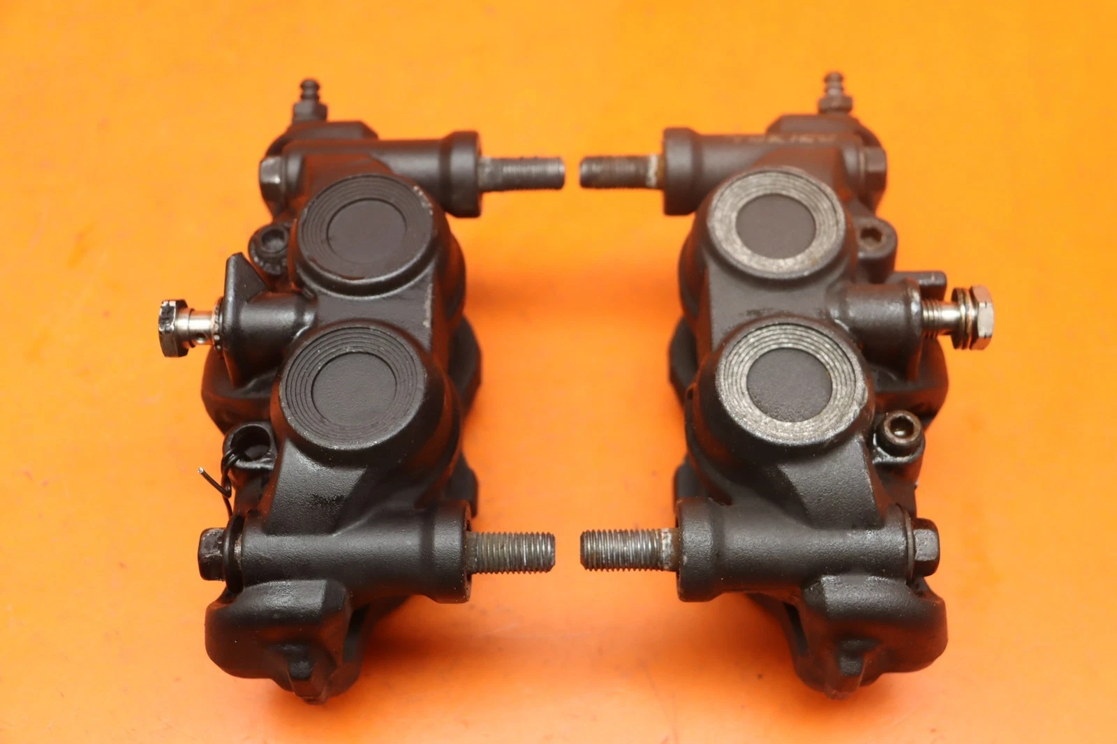 08-10 KAWASAKI NINJA ZX10R OEM RIGHT LEFT FRONT BRAKE CALIPER SET PAIR CALIPERS