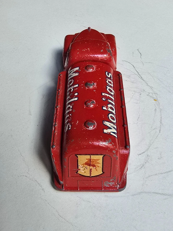 1/43 Dinky Toys  n. 30 Studebaker Petrol Tanker "Mobilgas" 1950 - Immagine 4 di 4