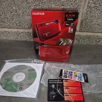 Fujifilm FinePix Z900EXR - 16.0MP digital compact camera - red - touchscreen