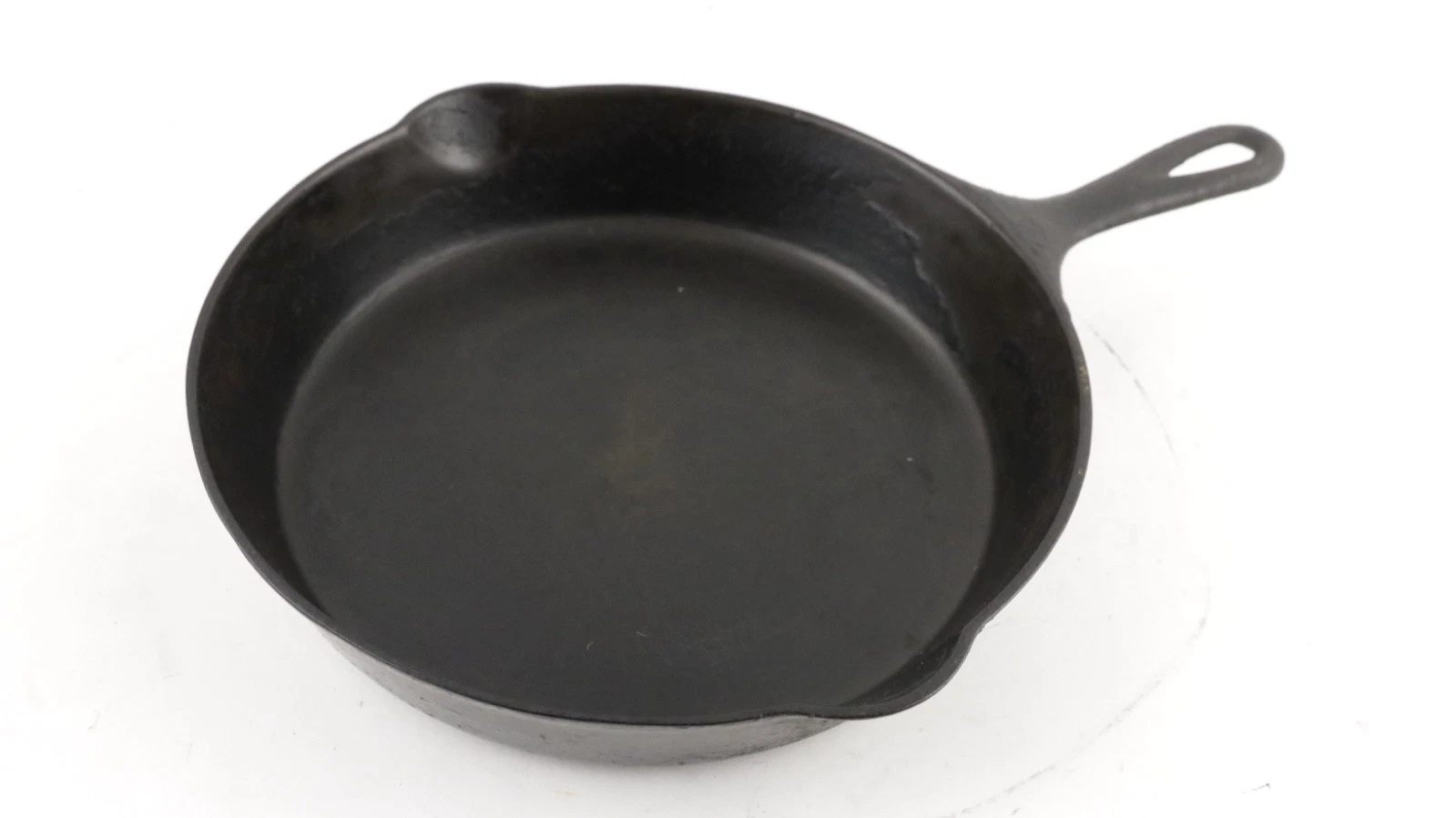 Vintage Griswold Cast Iron Skillet No. 8 Small Logo 704