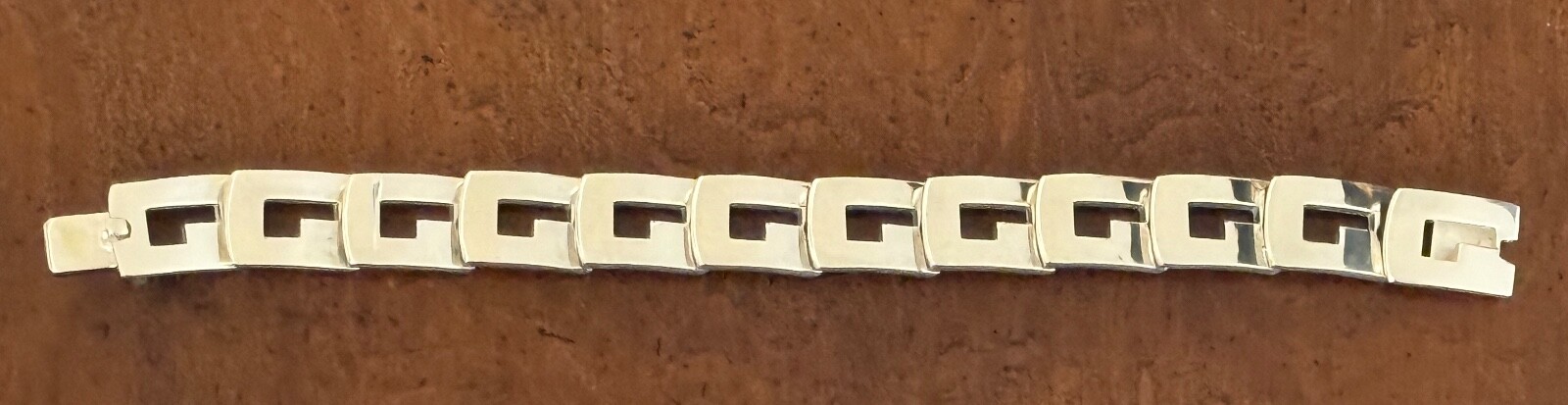 Gucci Sterling Silver G Logo Link Bracelet 6 6/8 Inches Italy Made