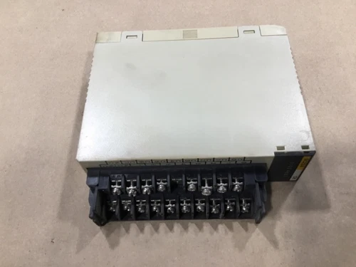 Omron C200H-0C224 Output Unit Module 250V 2A OC224 #008E8