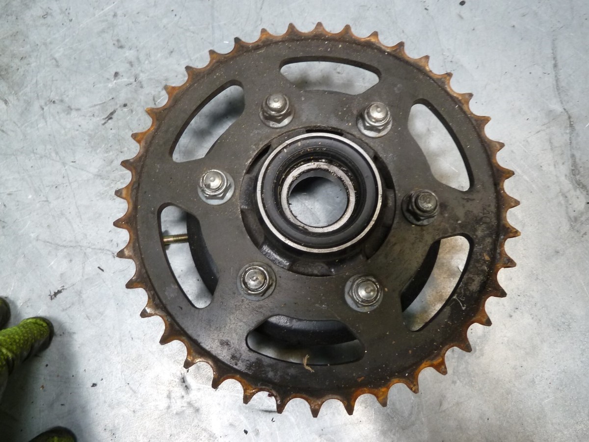 Rear sprocket & carrier ZX600J zx6r zx600 J 00 01 02 Kawasaki #C16