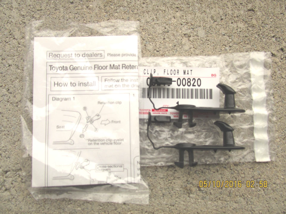 04 - 11 SCION XB SET OF 2 FLOOR MAT CLIP CARPET CLIP 00820 BRAND NEW - Image 2 of 2