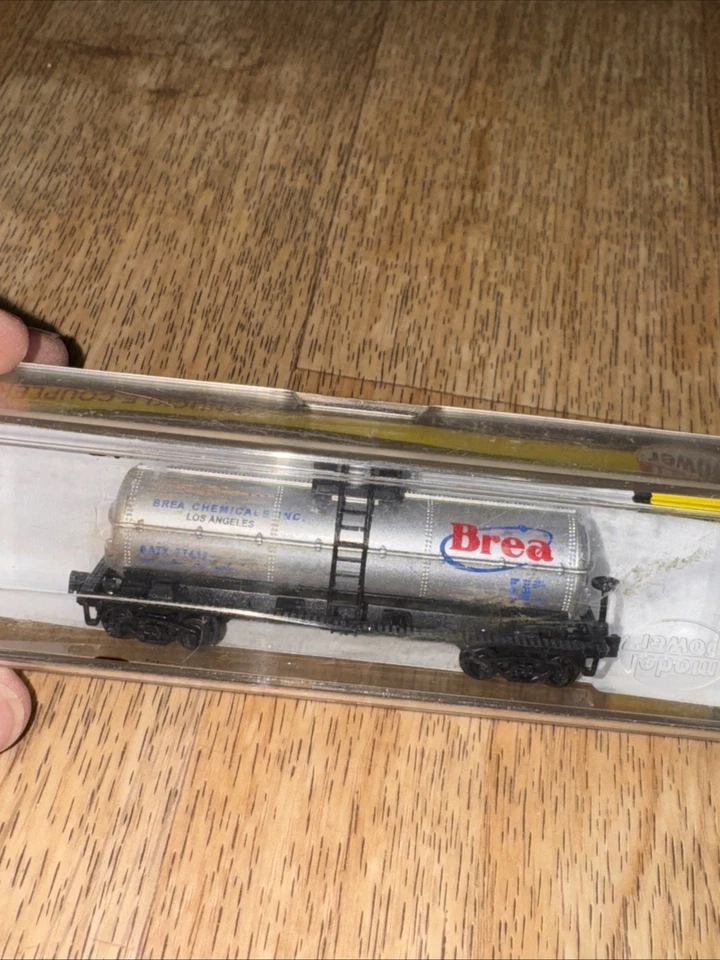 N Scale "BREA CHEMICAL" SINGLE DOME TANK Car Model Power NEW 83758 - Image 2 of 2