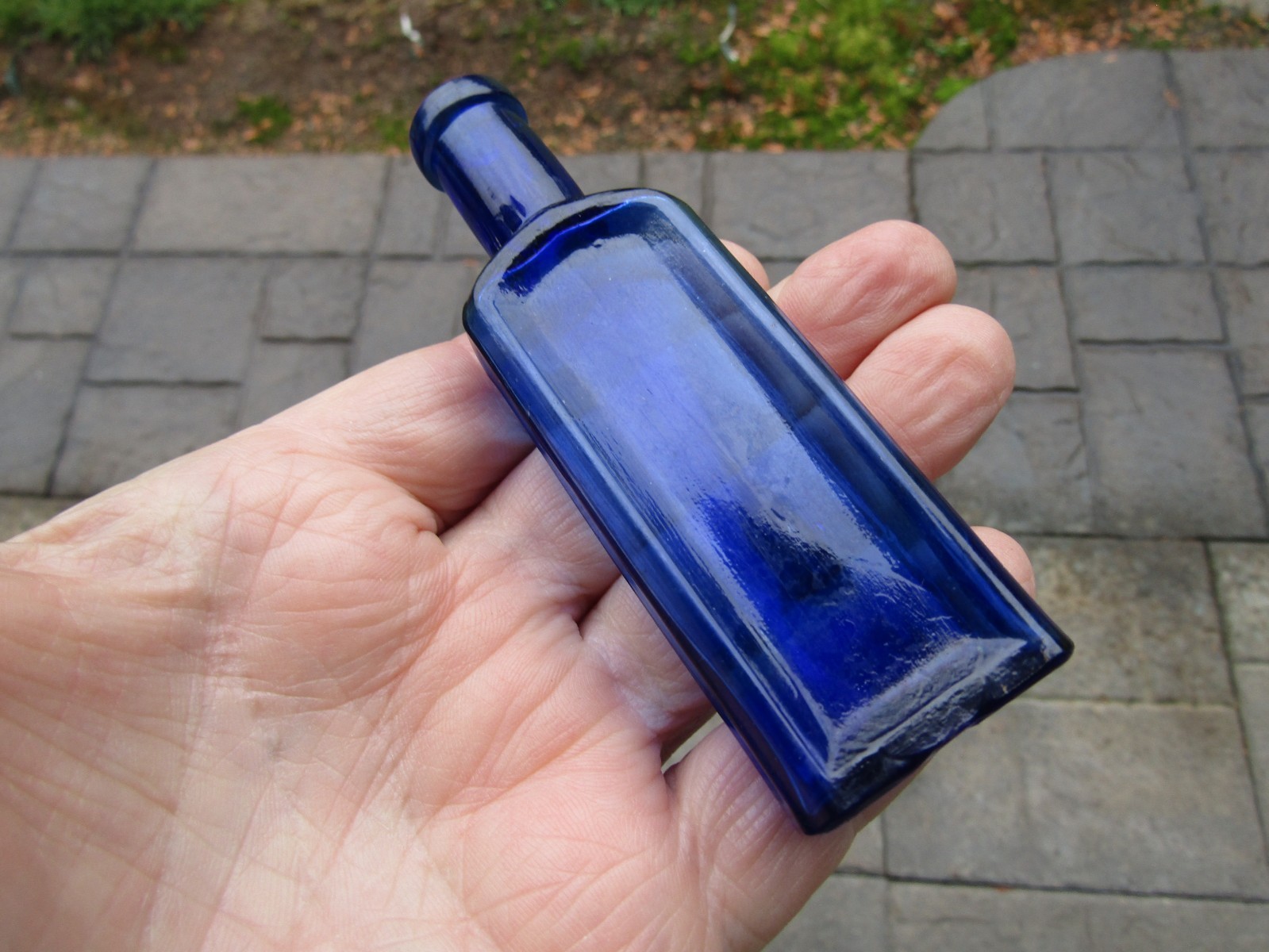 Beautiful, Unembossed Cobalt Sample Size Medicine