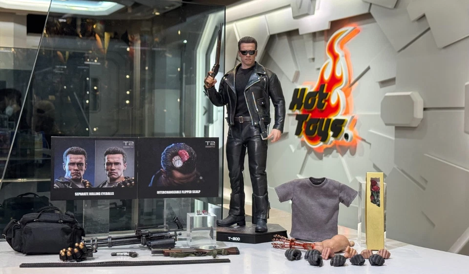 Hot Toys MMS795 Terminator 2 Judgment Day T800 (2.0) Arnold Schwarzenegger NEW - Image 2 of 2