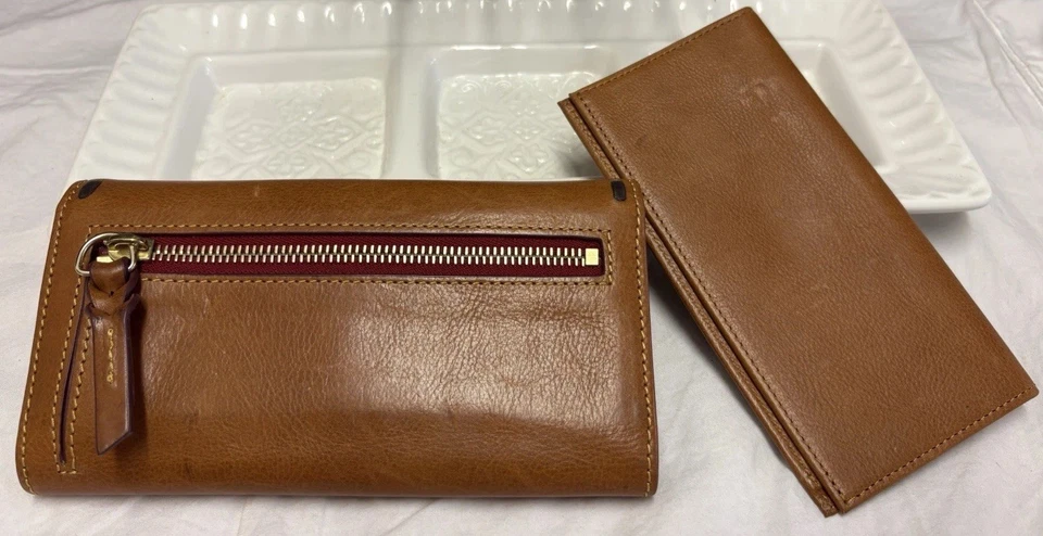 Cartera sin asas Dooney Bourke de cuero florentino marrón natural DB-02 Foto 4 de 4