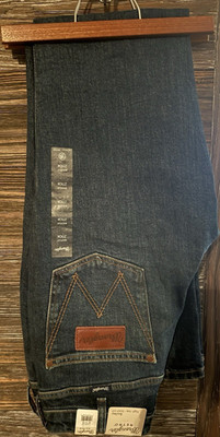 NWT women s Wrangler Jeans Retro Bailey 27x34