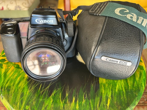 Canon Elan SRL film + 28-80 Zoom + Estuch