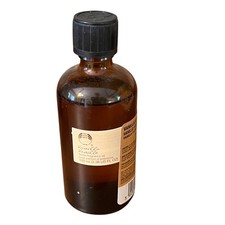 The Body Shop Vintage Vanilla Home Fragrance Oil 100 mL Amber Bottle