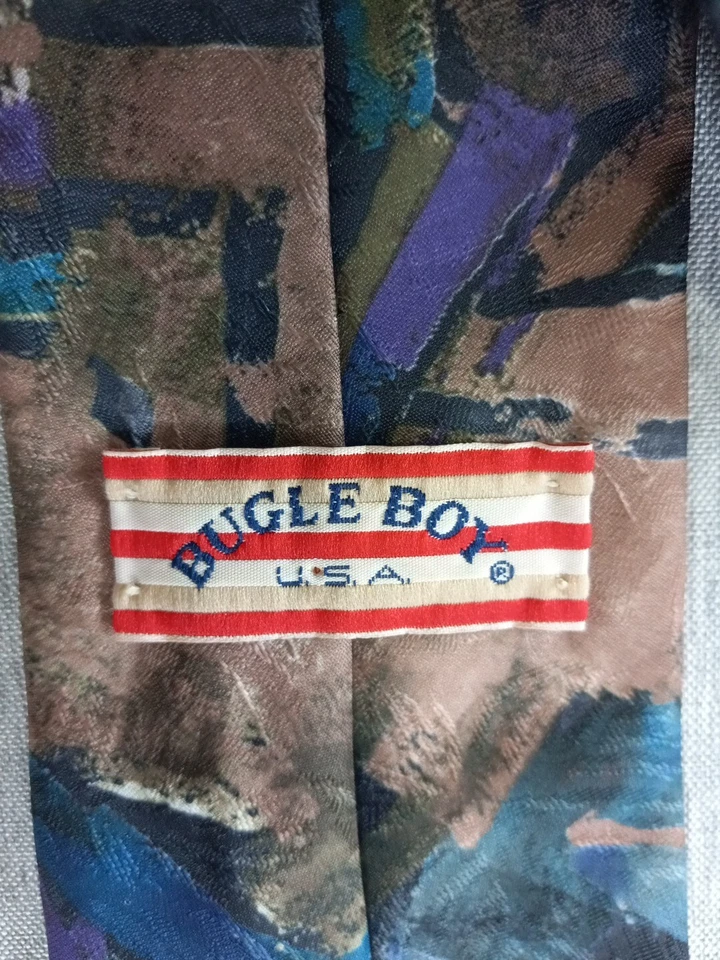 Corbata de cuello Bugle Boy de seda pura talla única con patrón abstracto Foto 3 de 4