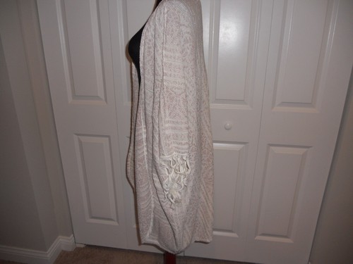 PANCHO APERTO DAVANTI NUOVO CON ETICHETTE FREE PEOPLE MANICA KIMONO CON FRANGE IN AVORIO COMBO TAGLIA M/L - Foto 4 di 12
