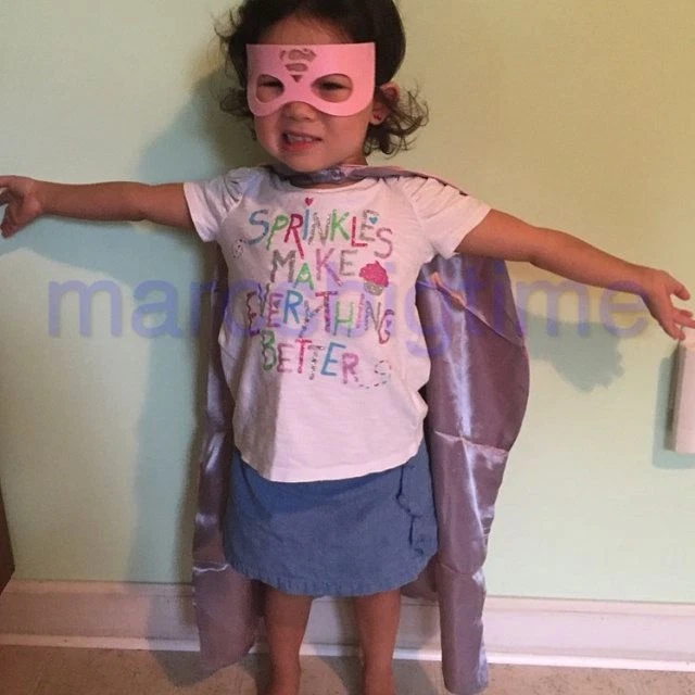 Capa y máscara de superhéroe para niños Disfraz de superhéroe Juegos con disfraces Capa Favor de fiesta Foto 2 de 4