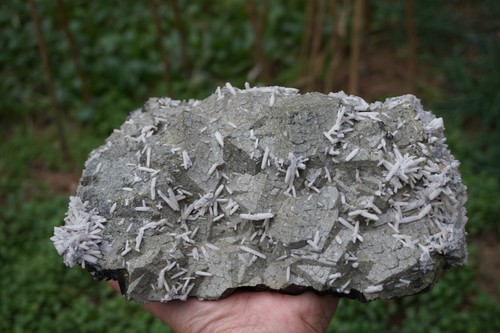 5680g natürlicher grüner Granat mit weißem Calcit und feinem Quarzkristall Probe - Bild 11 von 11
