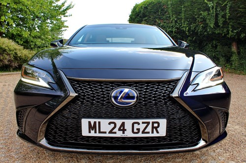2024 LEXUS ES 300H CVT SALOON / NEARLY NEW CAR / EURO 6 AP / LEATHER / SUNROOF - Picture 12 of 24