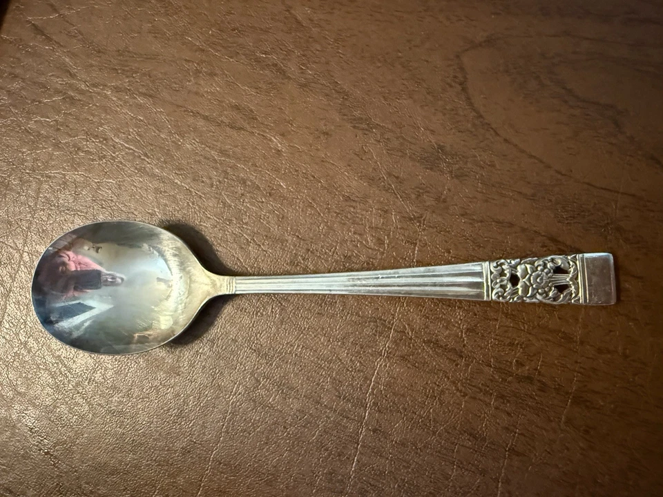 Oneida Community Coronation 1936 Silverplate Flatware Set 48 Pc Vintage W/Chest - Image 3 of 4