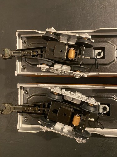 NOS MTH MT-6102 O Scale D&RGW 60' Aluminum Sleeper/Diner 2-Car Set Rio Grande - Picture 6 of 11