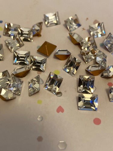 Swarovski #109 /4500 Baguette Rhinestone Crystal 6x5mm Pack of 8 REPAIR Craft - Picture 6 of 7