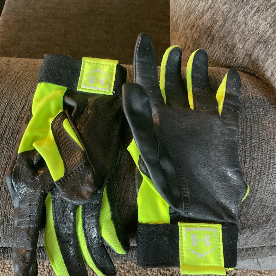Guantes de bateo Under Armor XL amarillos y negros para mujer Foto 4 de 4
